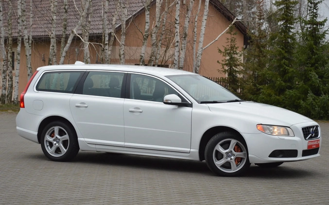 Volvo V70 cena 29500 przebieg: 350000, rok produkcji 2010 z Małogoszcz małe 704